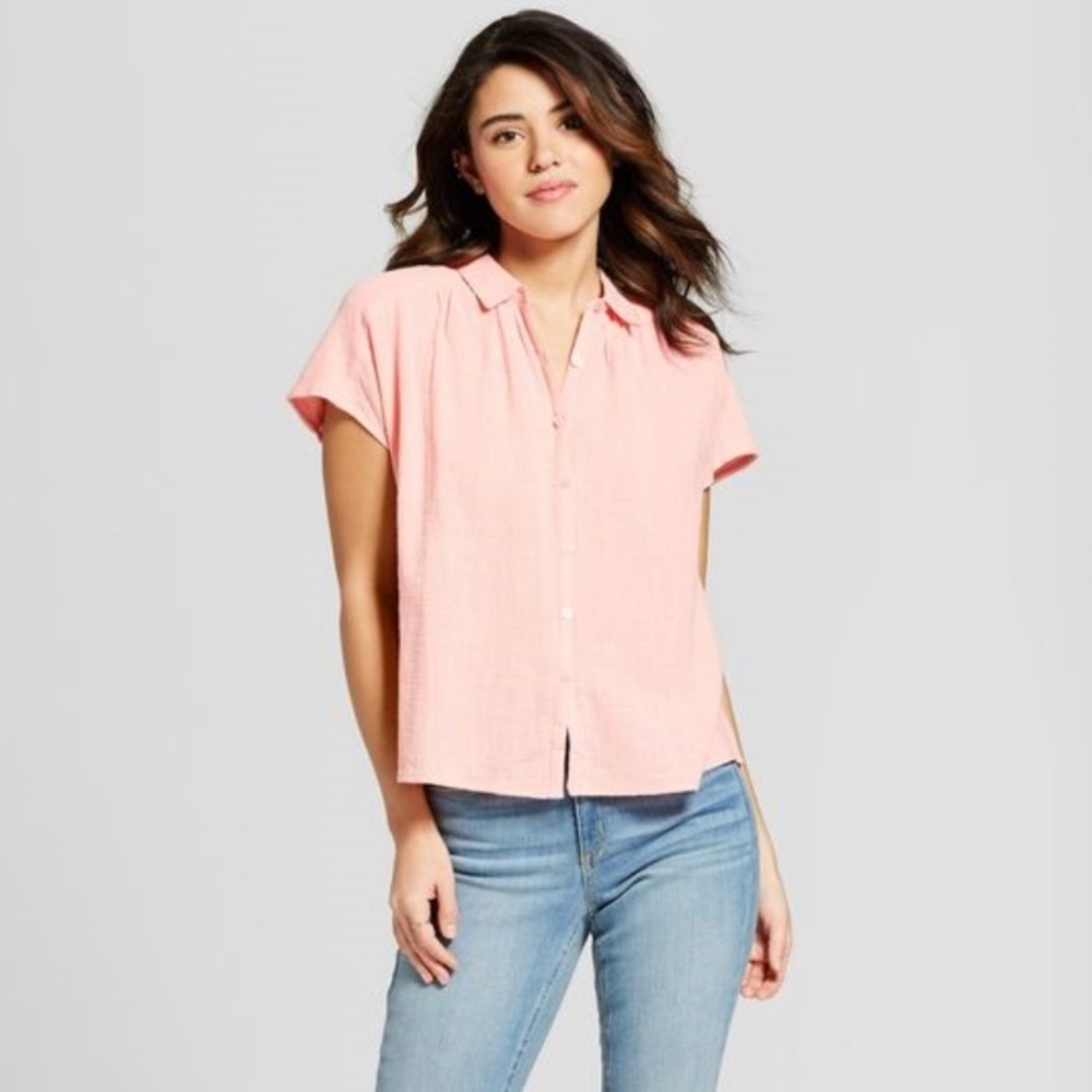 3/$25 UNIVERSAL THREAD Drapey button top
